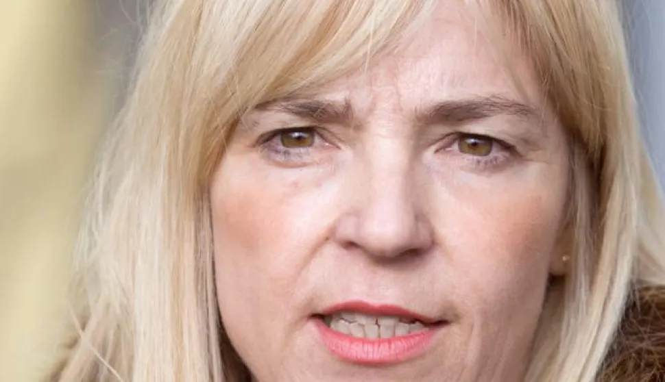 Zagreb, 26.01.2009 - Zamjenica Općinskog dravnog odvjetnika Helenca Pirnat-Dragičević daje izjave novinarima nakon izricanja presude ginekologu Asimu Kurjaku, njegovoj supruzi Biserki Funduk-Kurjak i jo dvojima liječnicima koje se tereti za nedozvoljeno presađivanje jajnih stanica, na Općinskom kaznenom sud u Zagrebu. Ginekolog Asim Kurjak, njegova supruga i dvoje kolega liječnika nepravomoćno su danas na zagrebačkom Općinskom kaznenom sudu oslobođeni optube da su pacijenticama nedozvoljeno presađivali jajne stanice. foto FaH/ Damir SENČAR /ds