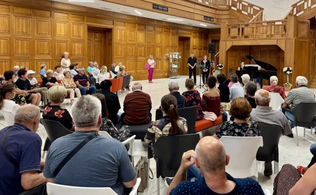 BELI&Scaron;ĆEU palači Gutmann u Beli&scaron;ću otvorena je izložba slika Ivana Vajde naslovljena&nbsp;"Spokoj u bojama" u povodu&nbsp;35 godina njegova likovnog stvarala&scaron;tva, a izloženo je 35 akvarela.RUJAN 2025.