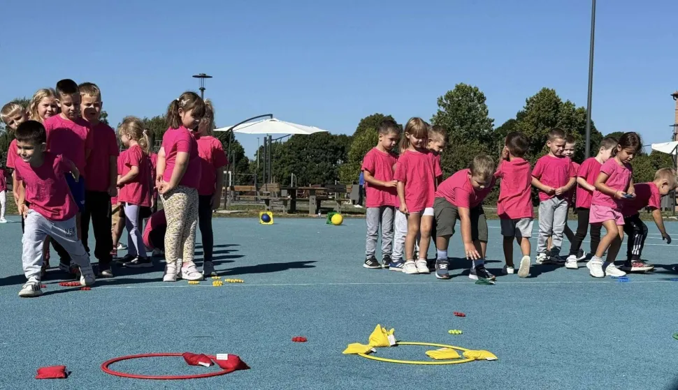 VINKOVCIZavršnom konferencijom svečano je otvoren "Zeleno-digitalni park Papuk – Sportsko-rekreacijski centar s digitalno-edukacijskim sadržajem", a potom je održana panel-rasprava o temi "Sport, zdravlje i sigurnost djece".rujan 2025.
