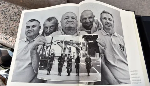 Fotomonografija o nevidljivoj vojsci koja je sve patnje i herojske bitke učinila vidljivima