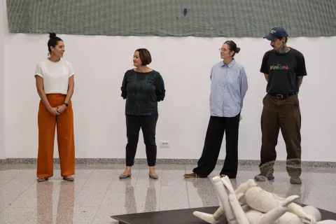 Osijek, 17. 09. 2025., Kulturni Centar OsijekIzložba Nijemi film - Tarwuk izložba; skulptura; tarwuk; kulturni centar