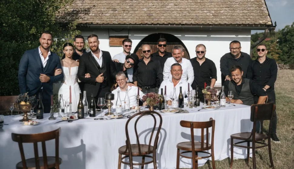 Osječke tambura&scaron;ke snage udružile su se i snimile spot za pjesmu Klela se pred Bogom 