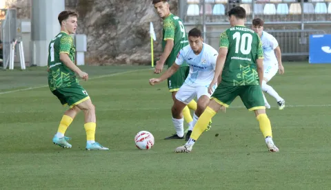 Rijeka, 17.09.2025. - U šesnaestini Hrvatskog nogometnog kupa nogometni klub Maksimir domaćin je HNK Rijeci na Rujevici. foto HINA/ Miljenko KLEPAC/ mk