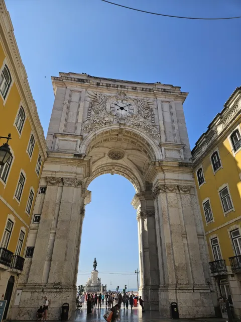 Melankolični fado, jako slatki kolači i šarene strme ulice