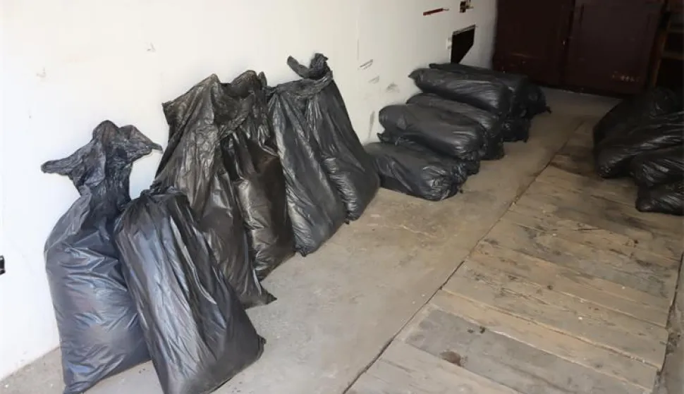 U unajmljenoj garaži u Osijeku 60-godišnjak imao 470 kilograma duhana, duhan, ilustracija