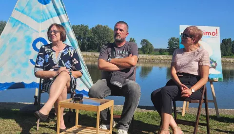 Press Zemlja bez granica, lukobran u Zimskoj luci, 19.9.2025., Suzana Vargović, Roland Marković, Jadranka JurićFoto: Ivana Paušić