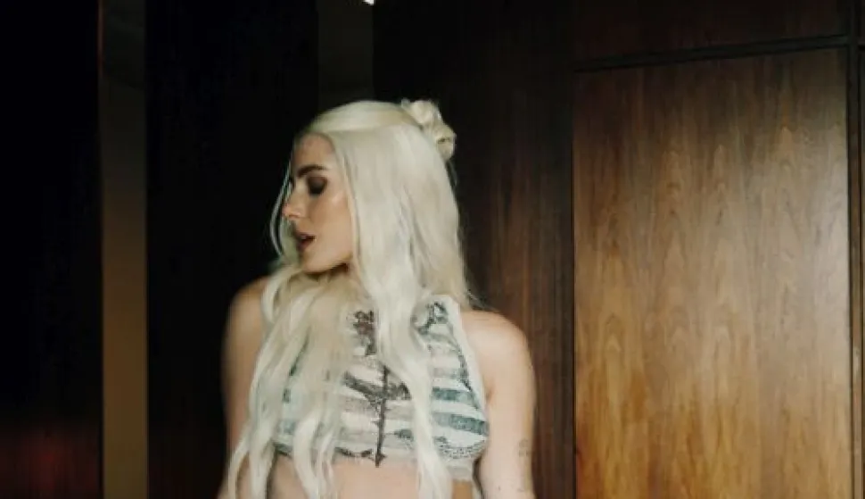 Nika Turković je "Dovoljna"