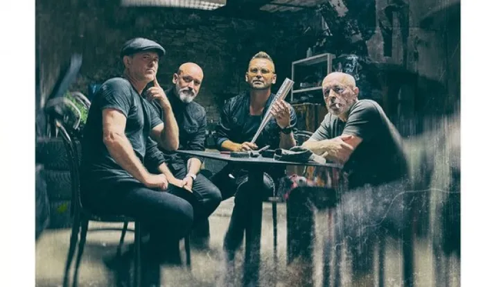 U pjesmi "Doživotno" udružili se Ivan Dečak, Aljo&scaron;a &Scaron;erić, Nenad Borgudan i Petar Beluhan