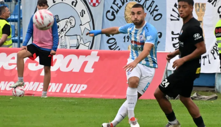 Vukovar, 10.09.2025. - Stadion u Borovo naselju. Utakmica ?esnaestine finala Hrvatskog nogometnog kupa Vukovar 1991 - Cibalia. foto HINA/Gordan Pani?/ gp