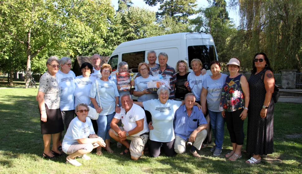 ORAHOVICA - RUJAN 2025 - Pobjednička ekipa Udruge umirovljenika i starijih osoba OrahovicaSNIMIO: VLADIMIR GRGURIĆ