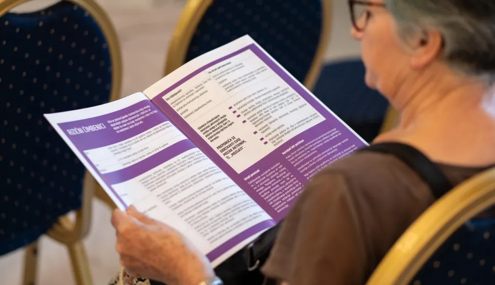 Osijek, 22. 09. 2025., Predstavljanje priručnika povodom dana Alzheimerove bolesti, Filozofski fakultet Osijekalzheimerova bolest; alzheimer; priručnik