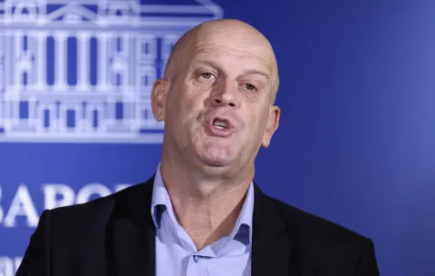 Zagreb, 24.09.2025 - Konferencija za medije Kluba zastupnika Domovinskog pokreta na kojoj su Stipo Mlinarić i Ivica Kukavica govorili o svinjskoj kugi Baranji. Na slici Ivica Kukavica.foto HINA/ Damir SENČAR/ ds