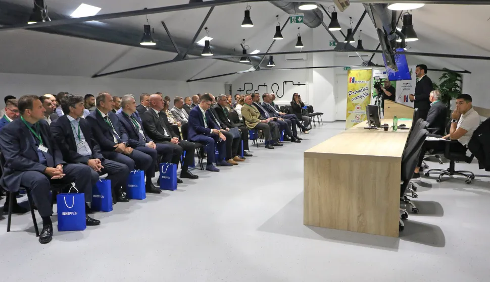 Osijek,25. 09. 2025, HEP Plin, Cara Hadrijana. Otvorenje 23. Skupa o prirodnom plinu, toplini i vodi i 16. Međunarodnog skupa o prirodnom plinu.snimio GOJKO MITIĆ