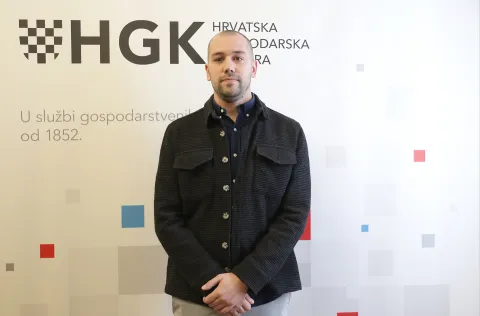 Osijek, 25. 09. 2025., Europska avenija 13, HGK, Hrvatska gospodarska komora, Županijska komora Osijek, Zlatna kuna, dodjela, Mihovil Grgurić - UDONISSNIMIO BRUNO JOBST