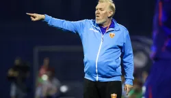 Zagreb, 08.09.2025 - Kvalifikacijska utakmica skupine L za odlazak na Svjetsko nogometno prvenstvo 2026. Hrvatska - Crna Gora. Na slici crnogorski izbornik Robert Prosinečki.foto HINA/ Damir SENČAR/ ds