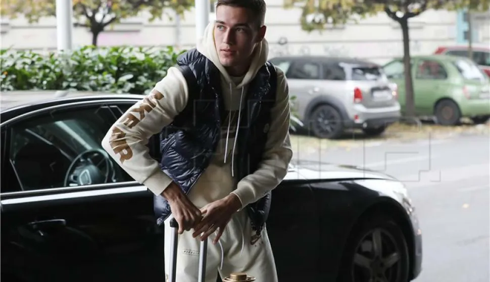 Okupljanje hrvatske nogometne reprezentacijeZagreb, 14.11.2022. - Okupljanje hrvatske nogometne reprezentacije uoči odlaska na Svjetsko prvenstvo. Na fotografiji Luka Sučić. foto HINA/ Lana SLIVAR DOMINIĆ/ lsd