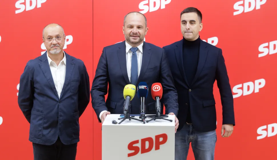 Zagreb, 28.09.2025. - Konferencija za medije SDP-a o alarmantnoj situaciji u hrvatskoj poljoprivredi i stočarstvuNa fotografiji Goran Kušec, Siniša Hajdaš Dončić, Oliver Martinić.foto HINA/ Edvard ŠUŠAK