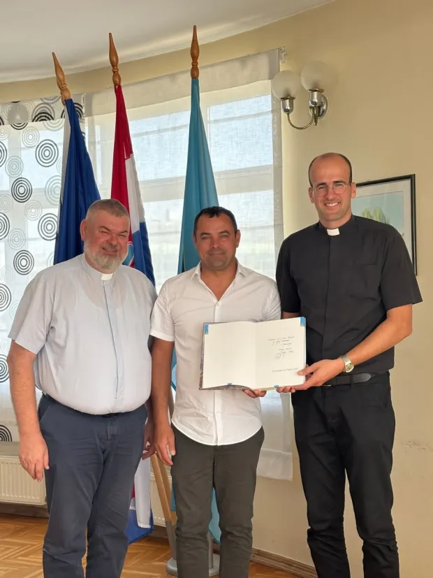 Općina Čepin pozdravila se s vlč. Đuricom Pardonom, novi je župnik vlč. Ivan Kunčević