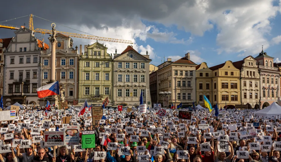 epa12413086 People hold banners reading 'No' as demonstrators take part in the 'Let's prevent the rule of extremists!' gathering at Old Town Square in Prague, Czech Republic, 28 September 2025. The Czech Republic will head to the polls on 03 and 04 October 2025 to elect a new parliament. EPA/MARTIN DIVISEK