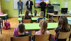 Gradskih 100 eura đakovačkim osnovcima i srednjoškolcima