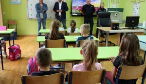 Gradskih 100 eura đakovačkim osnovcima i srednjoškolcima