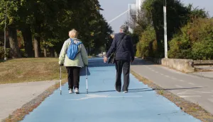 Osijek, 01. 10. 2025., Jesenska šetnja, fotošetnja, jesen, hladnije vrijeme, park, parkovi, umirovljenik; umirovljenici SNIMIO BRUNO JOBST