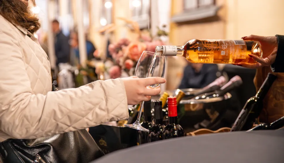 HeadOnEast HeadOnEast