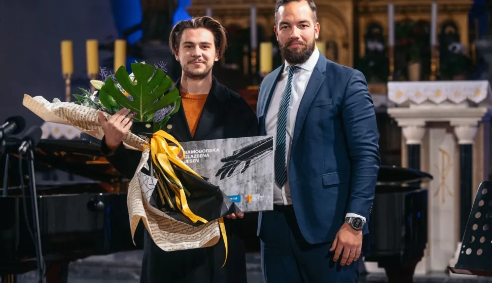 Gitarist Filip Mišković dobitnik je Nagrade Ferdo Livadić na Međunarodnom natjecanju mladih glazbenih umjetnika u sklopu Samoborska glazbena jesen