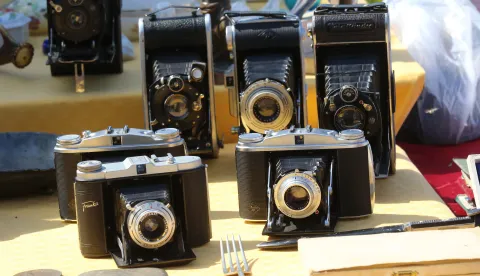 Osijek, 03. 05. 2025, Sajam antikviteta u parku kod Školjke.snimio GOJKO MITIĆ