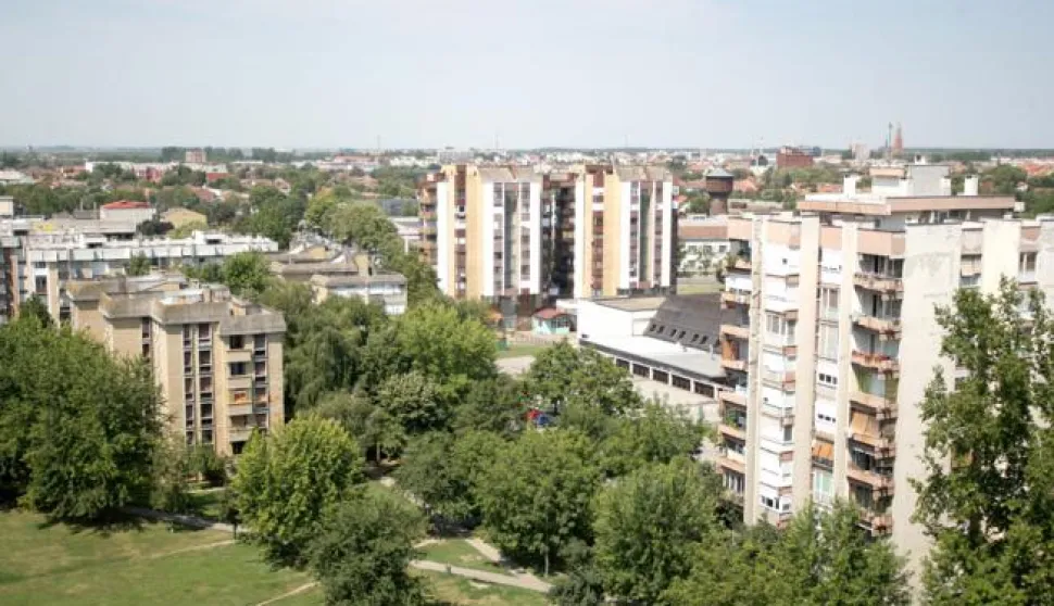 snimio Davor KIBEL,Osijek, 24.07.2013. Sjenjak 48, pogled na grad