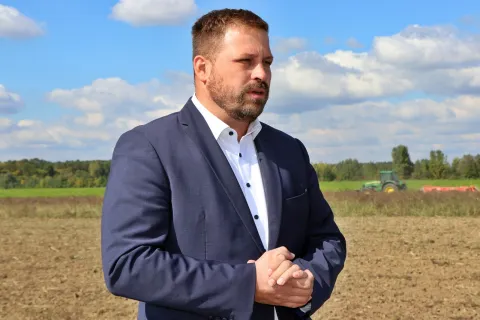 ĐakovoGradonačelnik Marin mandarić u obilasku zemlji&scaron;ta uz cestu đakovo - Dragotin gdje će biti formirana nova poslovna zonaListopad 2025.