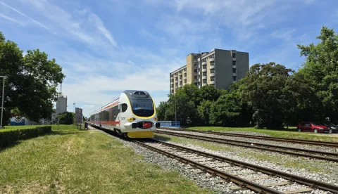 Ilustracija vlak pruga pružni prijelaz hž osijek slobodnjakLipanj 2025.Mario Mihaljević