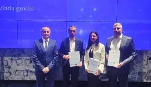 Uručeni su ugovorifoto: VSŽ