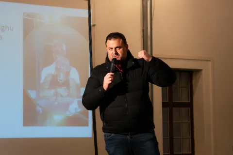 Osijek, 03. 10. 2025., HeadOnEast - petak headoneast; Dean Kotiga; kviz