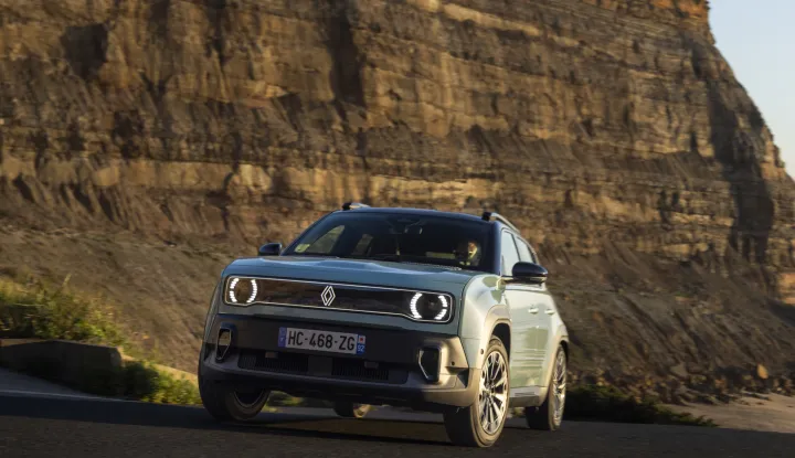Renault 4 image bank media Test-Drive, on April 28th 2025 at Lisbonne, Portugal - Photo Cl&eacute;ment Choulot/DPPI