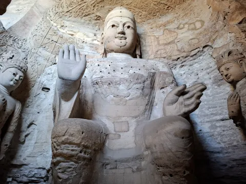 MAGAZIN INA KINA Buda_u_Yunganskoj_spilji__