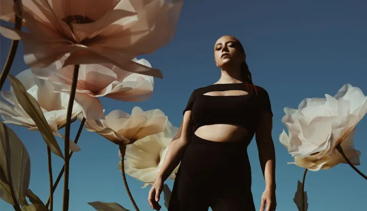 Spotom “Instant” Sassja spojila nespojivo