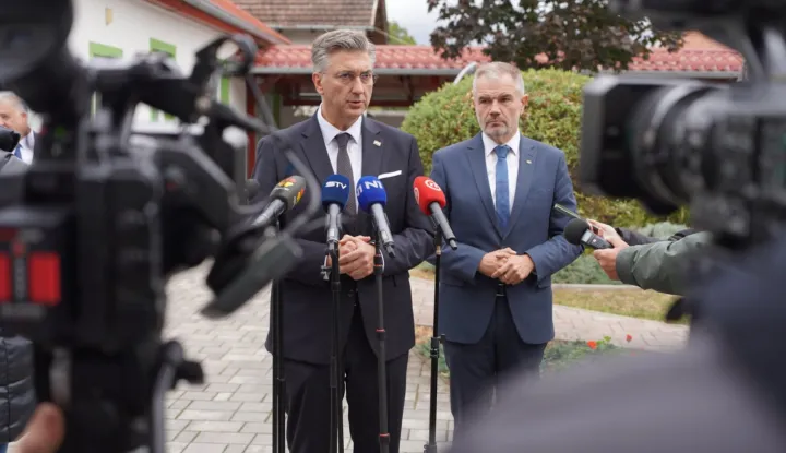 Andrej Plenković u posjeti DZMH-u u Belom Manastiru