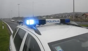 Jurcao brzinom 130 km/h većom od dozvoljene, policija, ilustracija