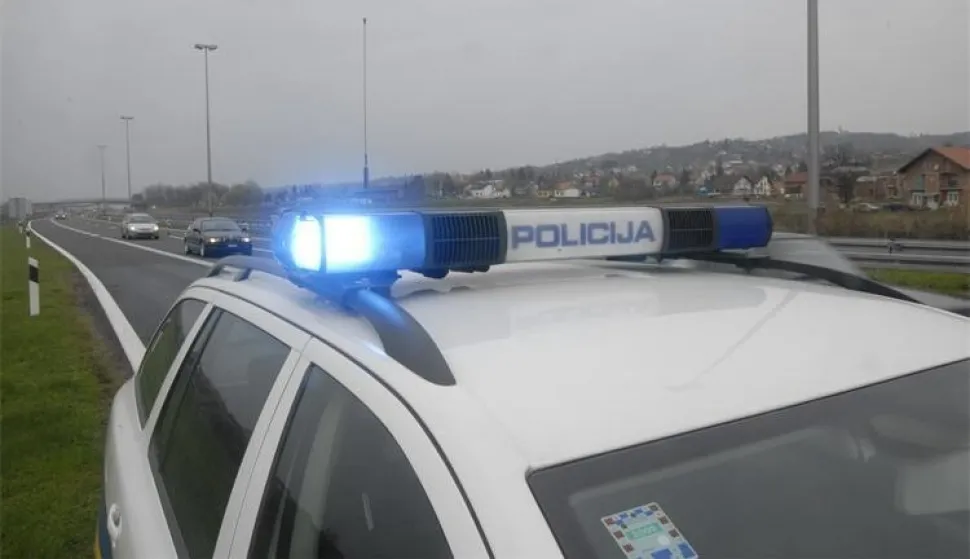 Jurcao brzinom 130 km/h većom od dozvoljene, policija, ilustracija