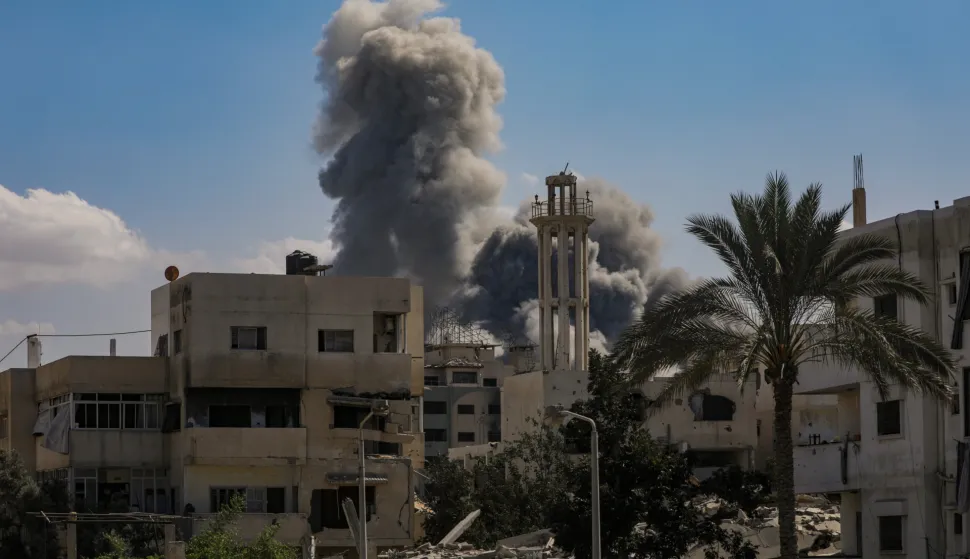 epa12436781 Smoke rises following Israeli air strikes during an Israeli military operation in Gaza City, Gaza Strip, 07 October 2025. According to the UN around 90 percent of the population or 1.9 million people in Gaza have been displaced since the start of the conflict. More than 67,000 Palestinians have been killed in the Gaza Strip since October 2023, according to the Palestinian Ministry of Health, and about 1,200 Israelis have been killed since the launch of an Israeli military campaign in response to a cross-border attack by Hamas on 07 October 2023. EPA/MOHAMMED SABER