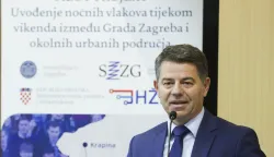 Zagreb, 07.10.2025. - Predstavljen je pilot-projekt uvođenja noćnih vlakova, koji će subotom i nedjeljom&nbsp;od 11. listopada voziti od Zagreba prema Dugom Selu, Zapre&scaron;iću, Zaboku, Krapini, Jastrebarskom, Karlovcu, Velikoj Gorici, Sisku, Ivanić Gradu i Križevcima.&nbsp;Na fotografiji predsjednik Uprave HŽ Putničkog prijevoza Željko Ukić. foto HINA/ Lana SLIVAR DOMINIĆ/ lsd