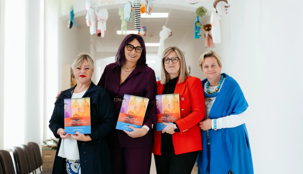 Promocija priručnika DUGA – PRIČA O JEDNAKOJ RAZLIČITOSTIVišnja Vekić KljaićUSTUPLJENE FOTOGRAFIJE
