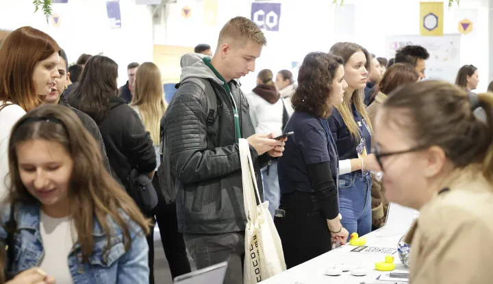Osijek, 08. 10. 2025., FERIT, Dan karijera, studenti, student, poslovi, panel, otvorenjeSNIMIO BRUNO JOBST