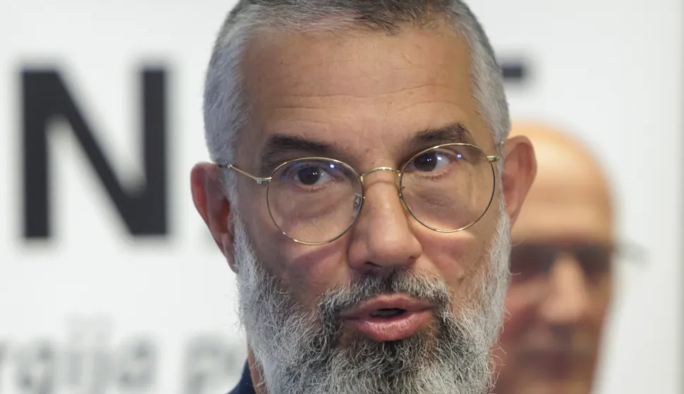 Zagreb, 08.10.2025. - Predsjednik Uprave JANAF-a d.d. mr. sc. Stjepan Adanić i član Uprave Vladislav Veselica dali su izjave za medije na temu licence OFAC-a za transport nafte partneru NIS a.d. te današnjih pregovora s predstavnicima MOL Grupe.Na fotografiji Vladislav Veselica.foto HINA/ Edvard ŠUŠAK