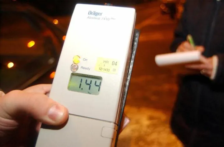 Zagreb,12.11.2004 (crna) - Nocasnji rekorder s 1,44 promila - Pojacana policijska kontrolabrzine i alkohola prigodom Martinja. foto Davor Kovacevic------CRNA2 ST COLOR