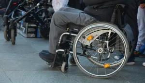 06.10.2025., Knin - Prosvjed roditelja zbog ukidanja pomocnika u nastavi. Roditeljima su podrsku dosli dati i brojni gradjani. Photo: Hrvoje Jelavic/PIXSELL Photo: Hrvoje Jelavic/PIXSELL