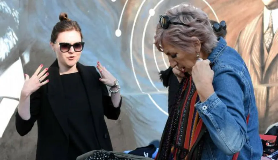 OSIJEK- 26.10.2019., Glavna trznica, prolaz kod zatvora, 1. modni buvljak "Na buvljaku kupi marku"..FotoAndrea Ilakovac