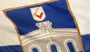 Osijek, 21. 11. 2022, zastava, grb, Grad Osijek, ilustracijaSNIMIO BRUNO JOBST