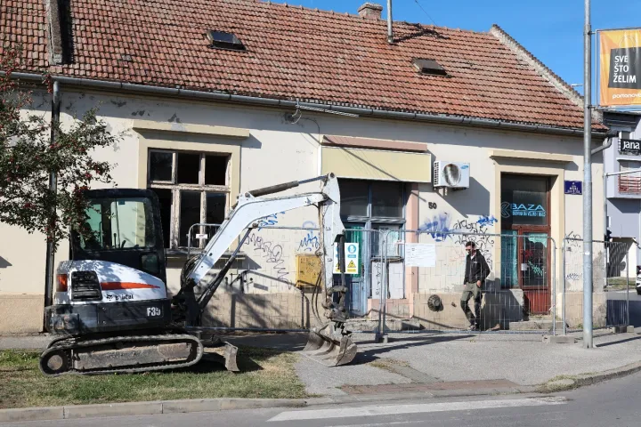 ru&scaron;enje kuće